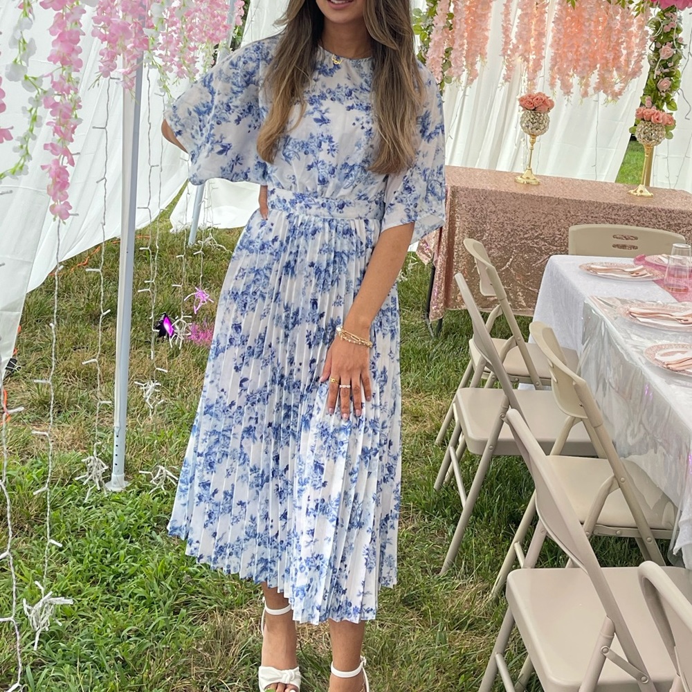 Blue and white printed midi dress